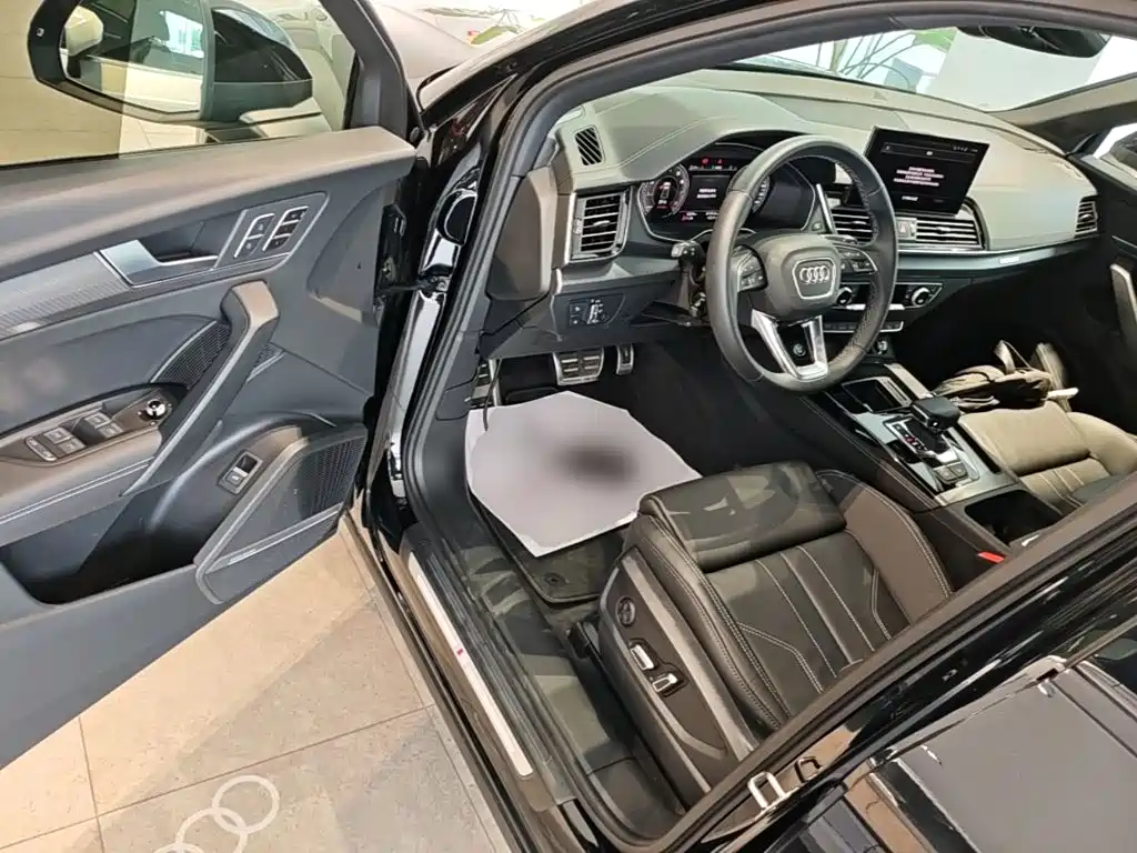Audi Q5L 2024 — фото 16