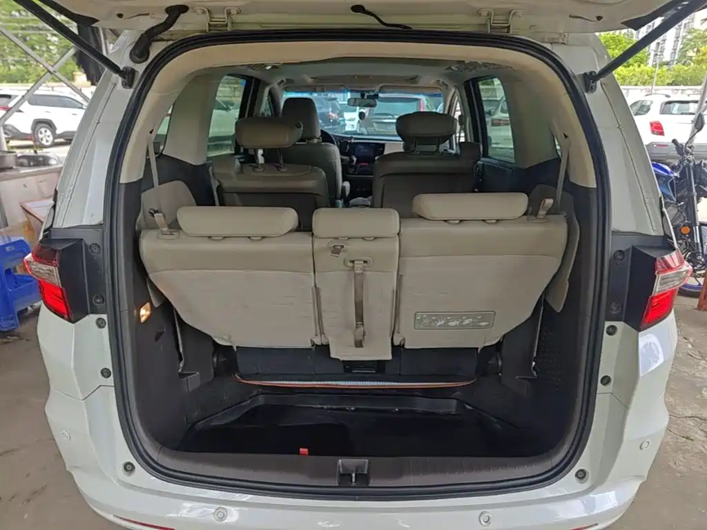 Honda Odyssey 2016 — фото 19