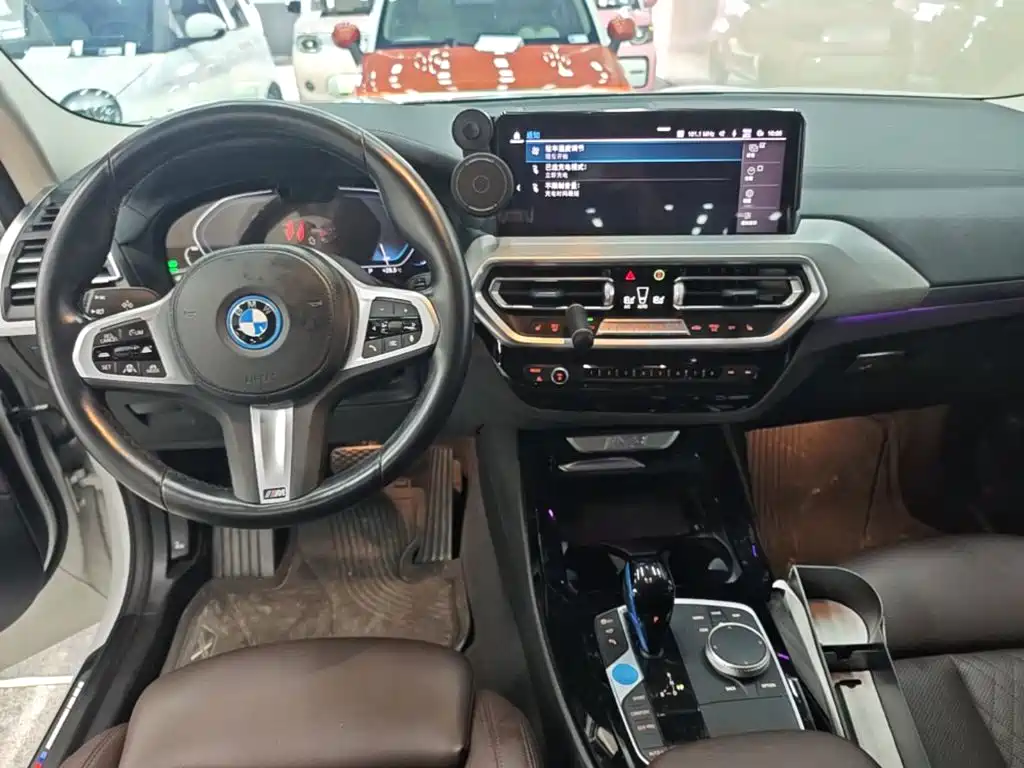 BMW iX3 2022 — фото 10