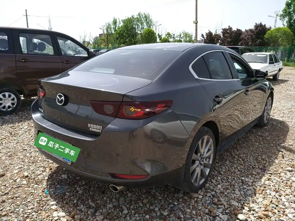 Mazda 3 Axela 2022