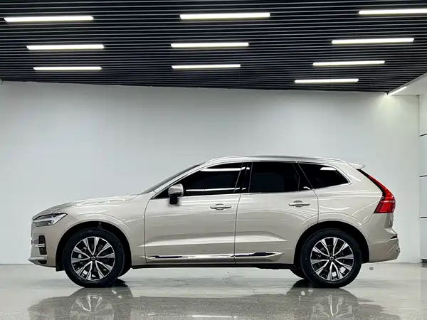 Volvo XC60 2022