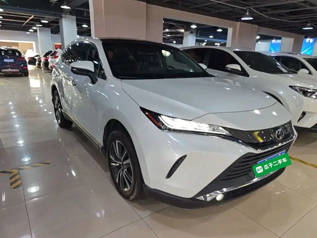 Toyota Harrier 2023 — фото 4