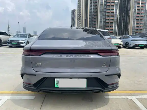 BYD Han 2025