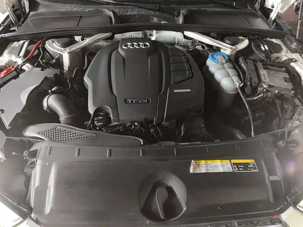 Audi A4L 2018 — фото 16