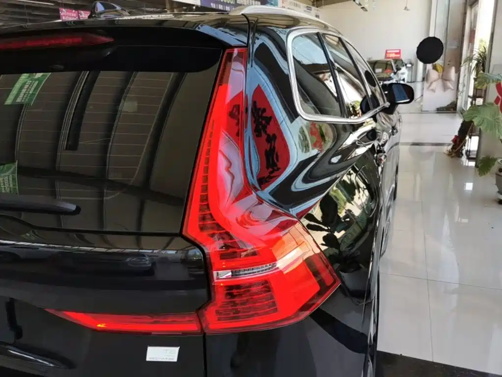 Volvo XC60 PHEV 2023 — фото 24