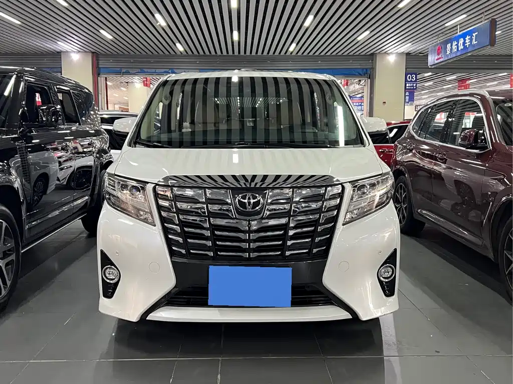 Toyota Alphard 2017 — фото 2