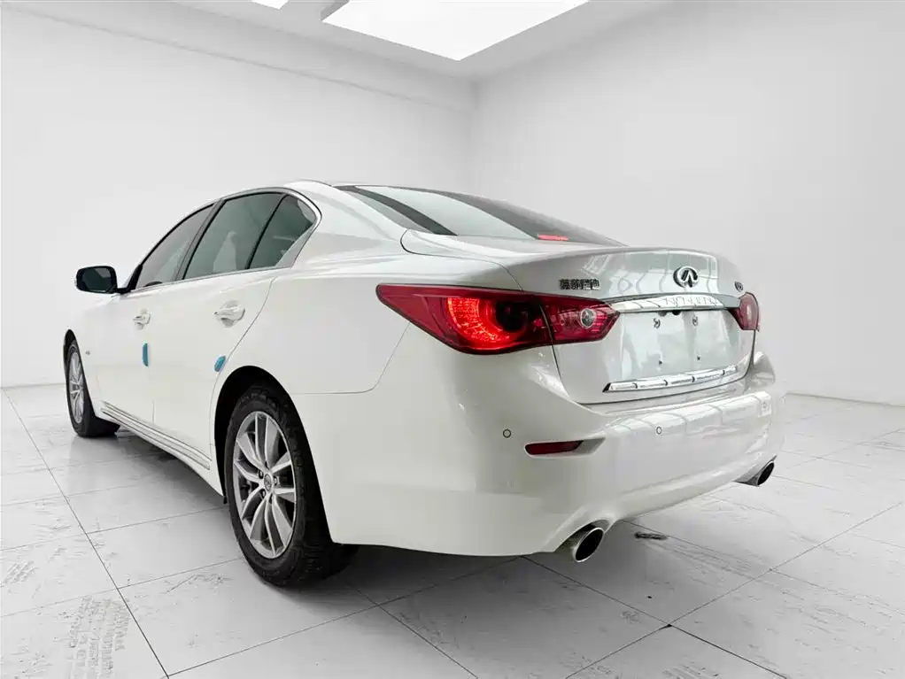 Infiniti Q50L 2017