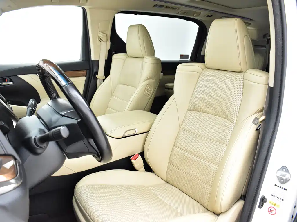 Toyota Alphard 2017 — фото 15