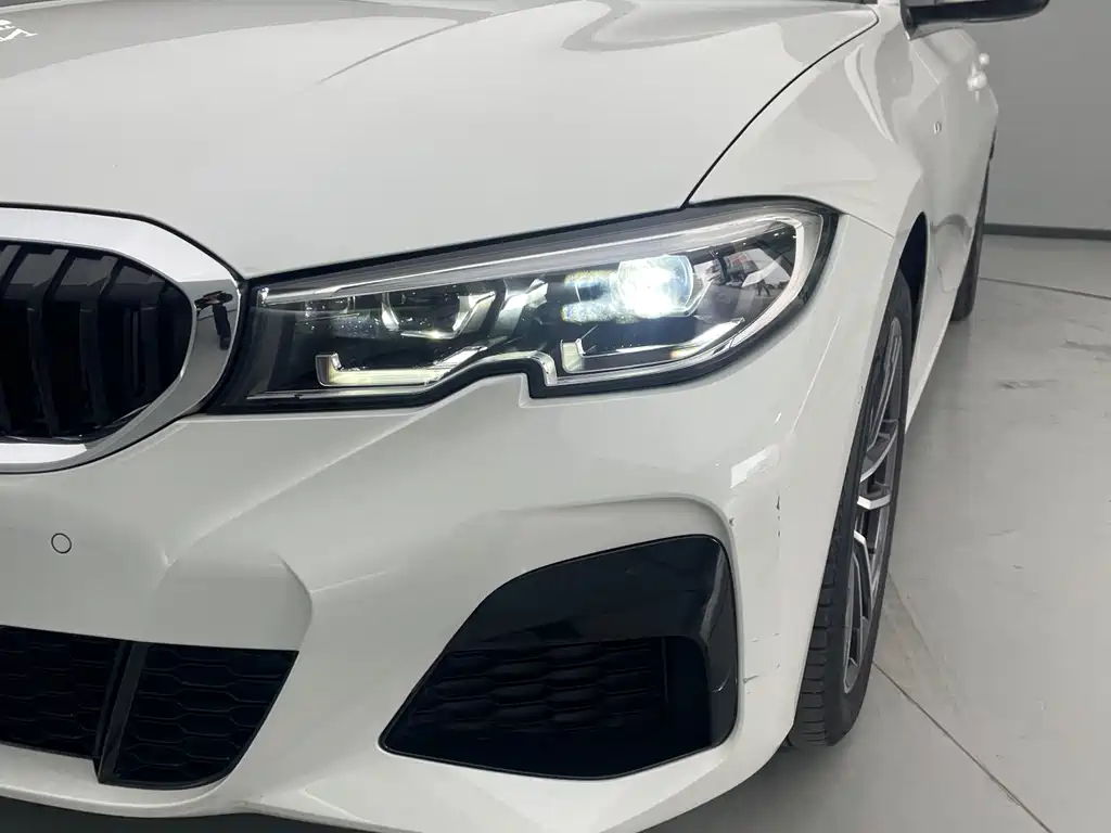 BMW 3 Series 2021 — фото 15