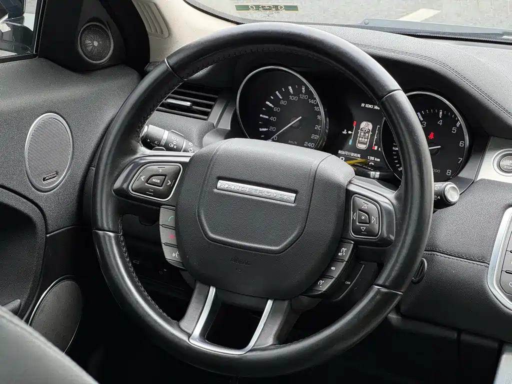 Land Rover Evoque 2015 — фото 8