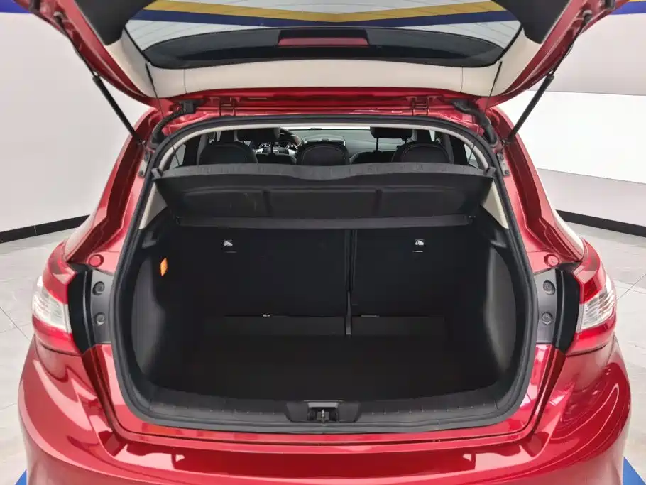 Nissan Tiida 2017