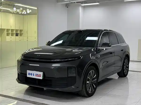 Li Auto L6 2025