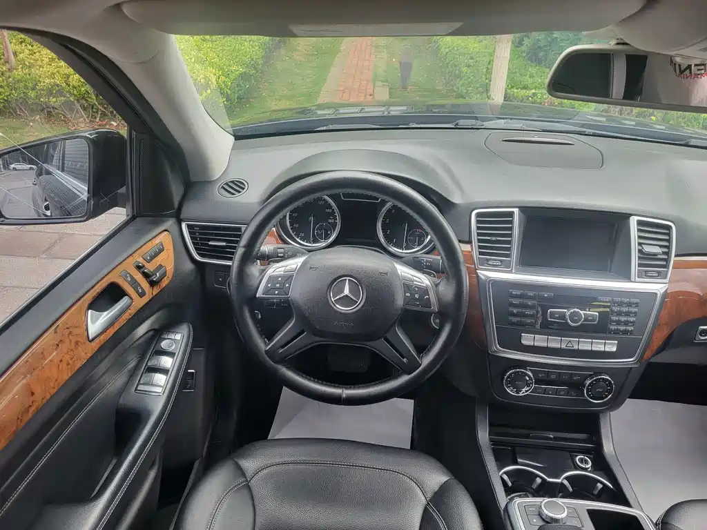 Mercedes-Benz M-Class 2014 — фото 10