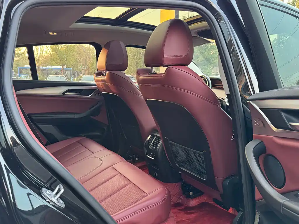 BMW X4 2022 — фото 12