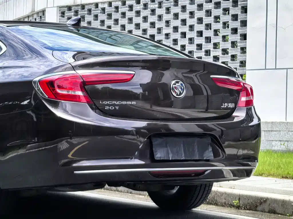 Buick LaCrosse 2017 — фото 14