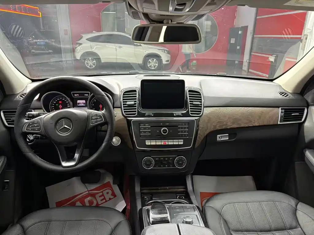 Mercedes-Benz GLE 2016