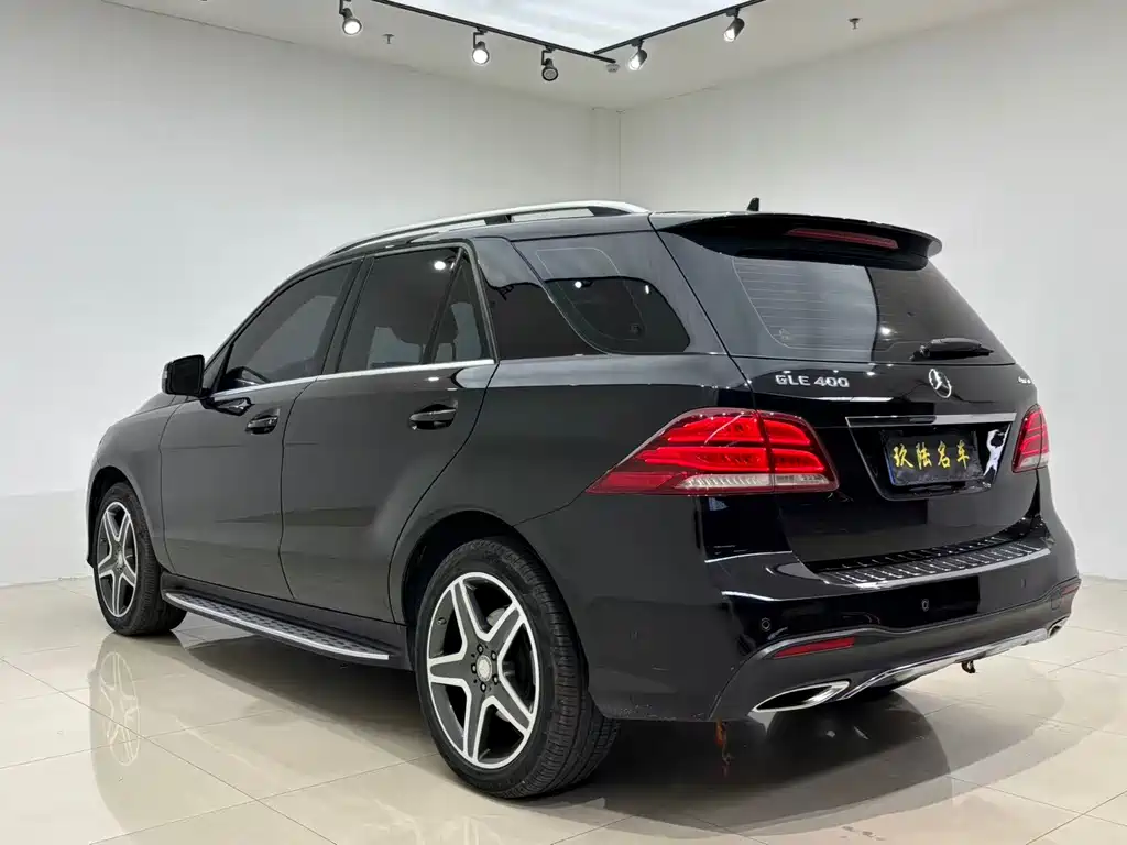 Mercedes-Benz GLE 2016 — фото 10