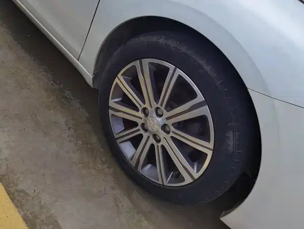 Peugeot 408 2015