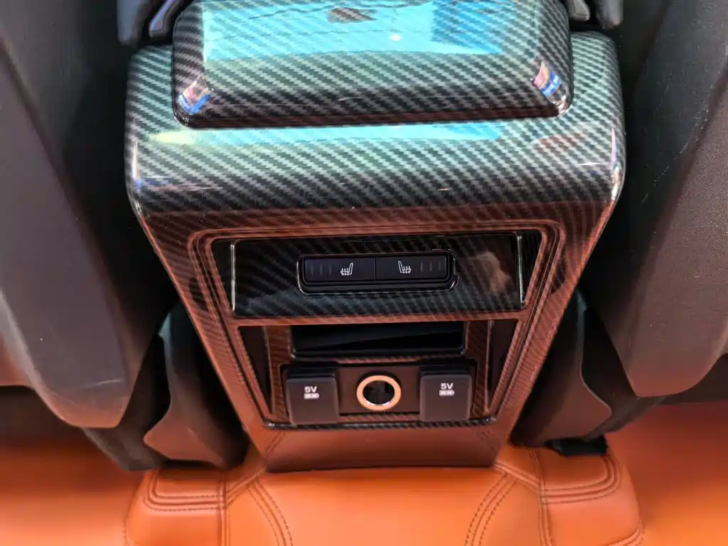 Land Rover Discovery Sport 2015 — фото 17