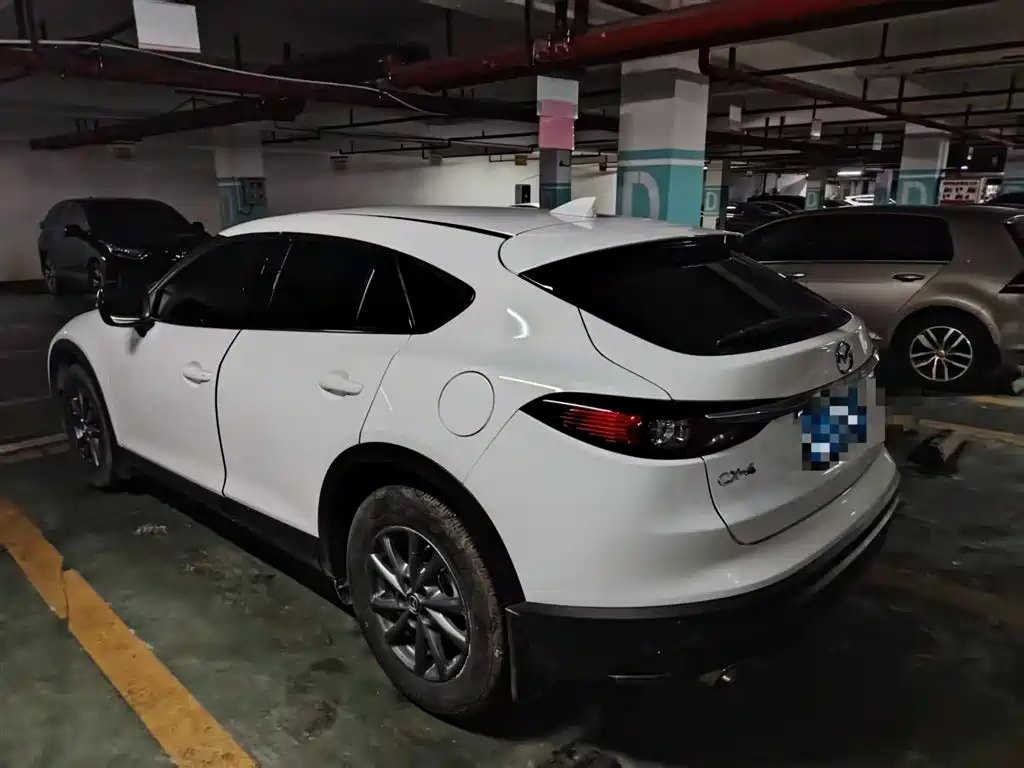 Mazda CX-4 2023 — фото 4