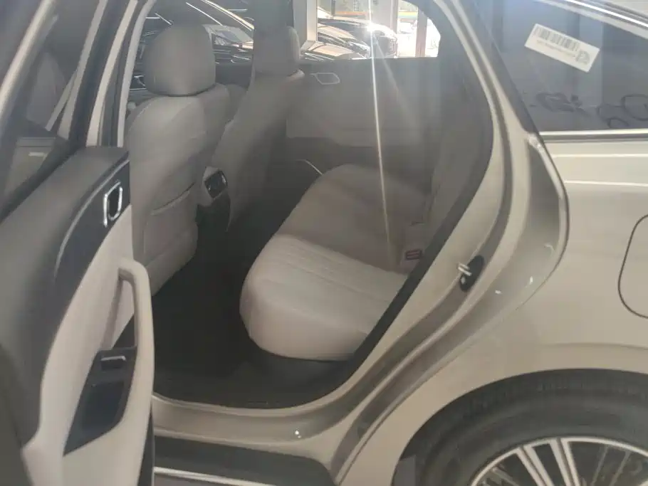 Geely Galaxy Star 6 2025 — фото 11