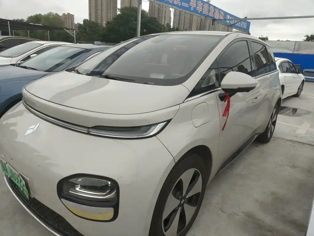 Baojun Clouds 2023