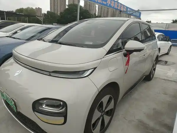 Baojun Yunduo 2023