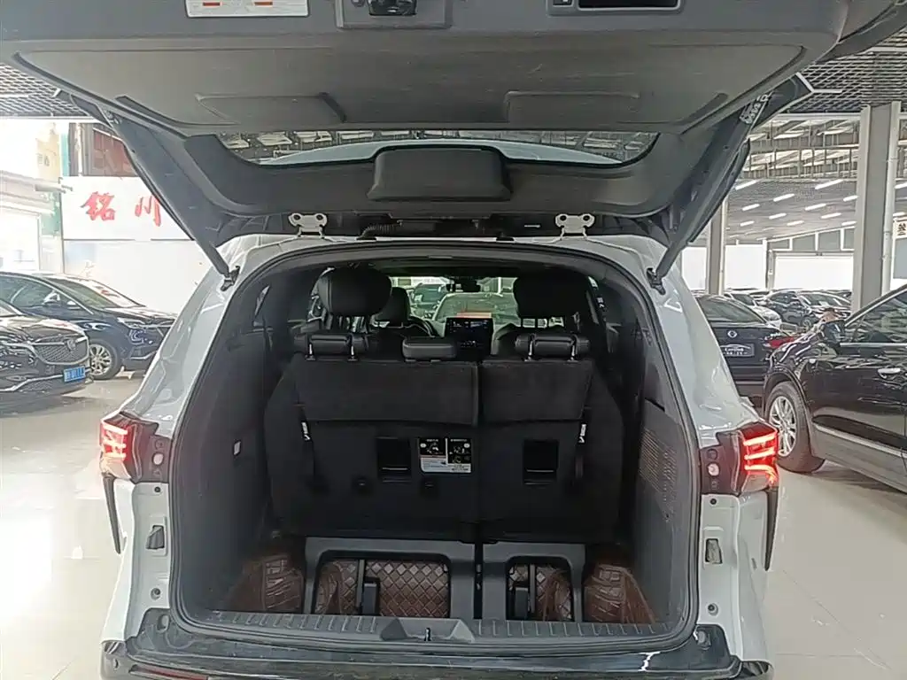 Toyota Sienna 2024 — фото 19