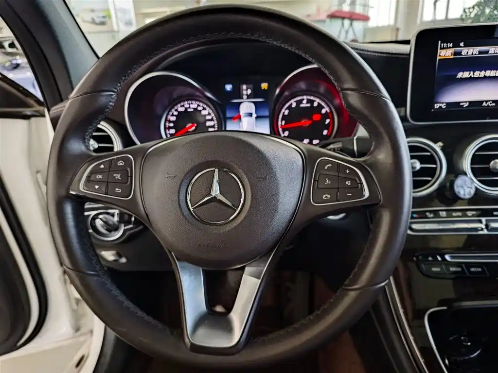 Mercedes-Benz GLC 2018 — фото 13