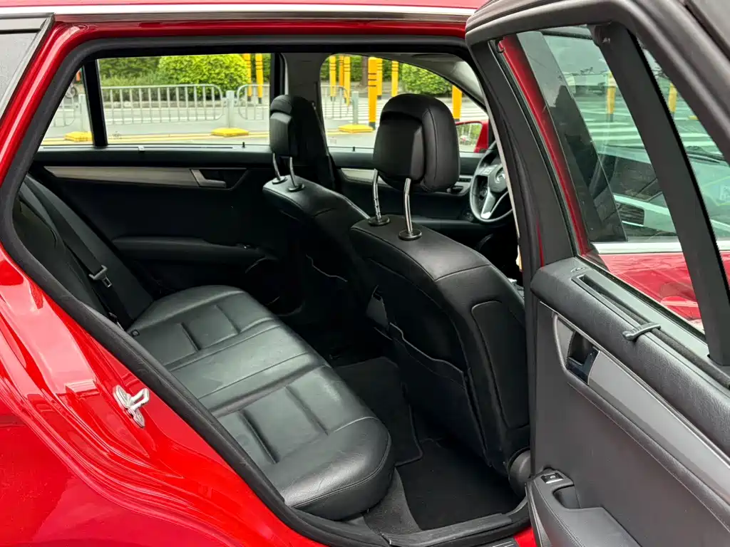 Mercedes-Benz C-Class 2012