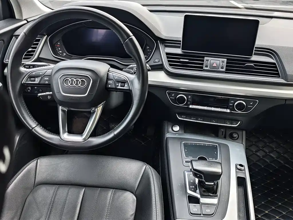 Audi Q5L 2021 — фото 12
