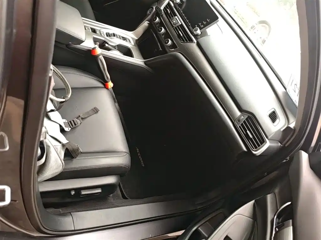 Honda Accord 2021 — фото 11
