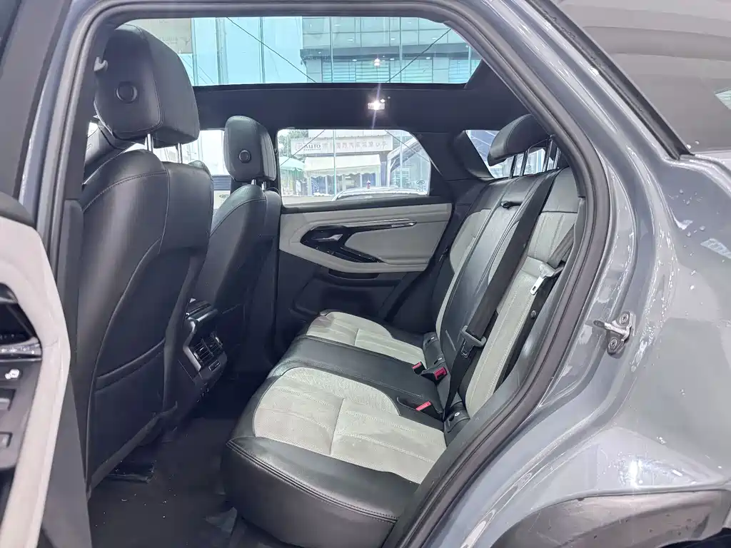 Land Rover Evoque 2021 — фото 12