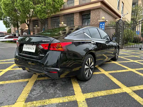 Nissan Teana 2021