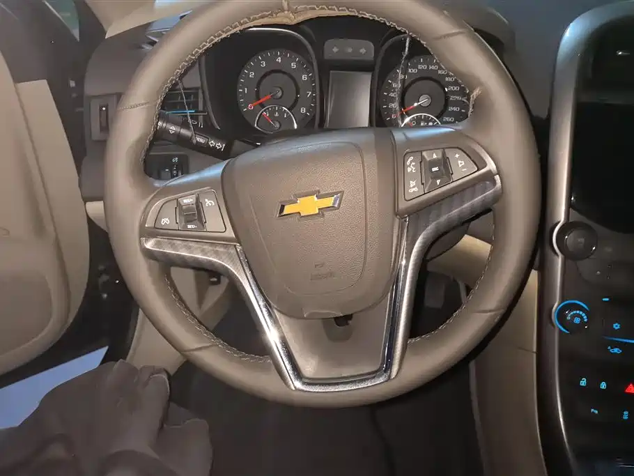 Chevrolet Malibu 2015 — фото 15
