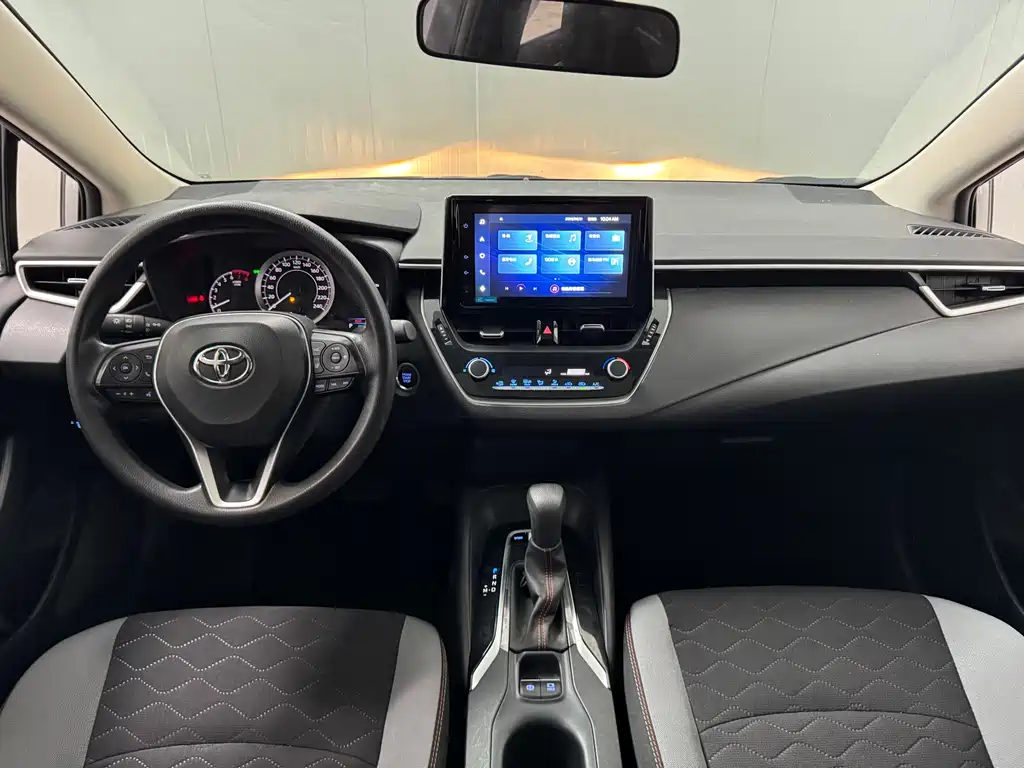 Toyota Corolla 2022 — фото 11