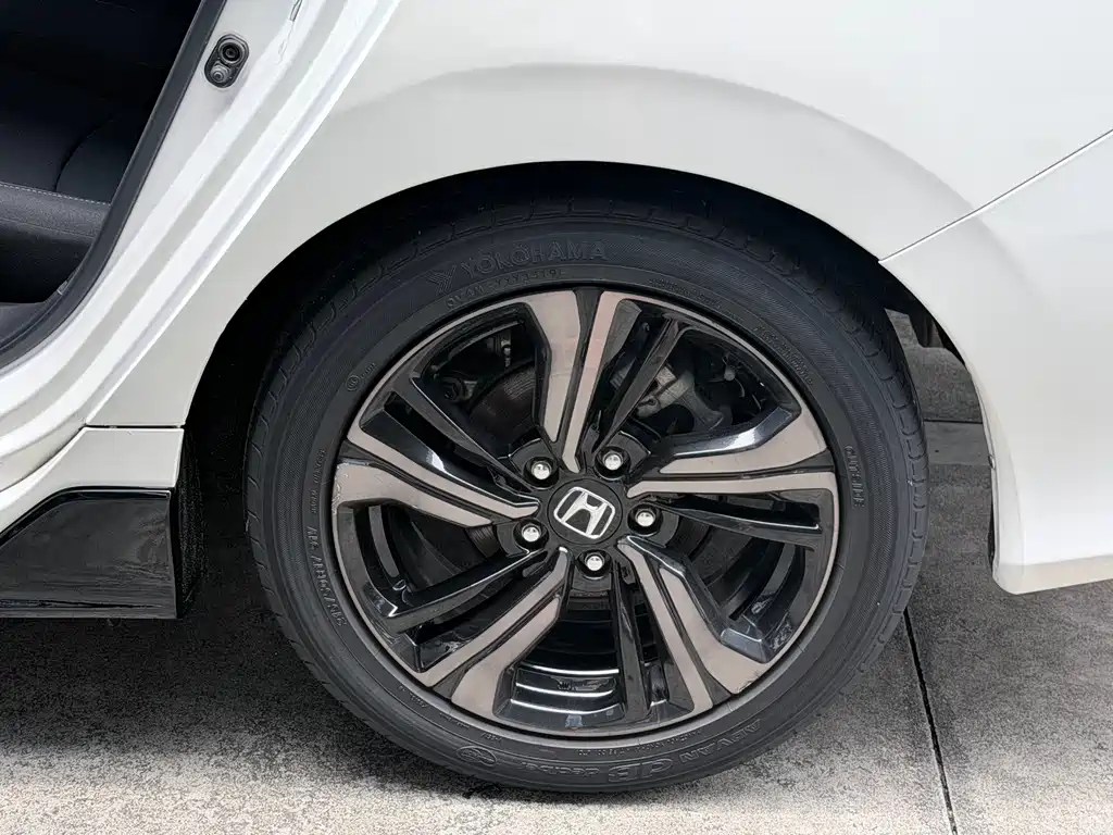 Honda Civic 2019 — фото 14