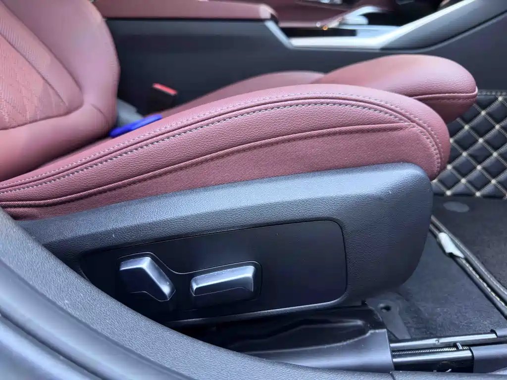BMW 3 Series 2023 — фото 17