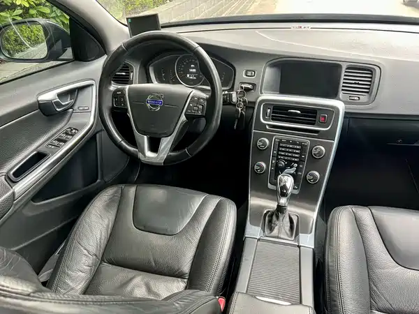Volvo V60 2013
