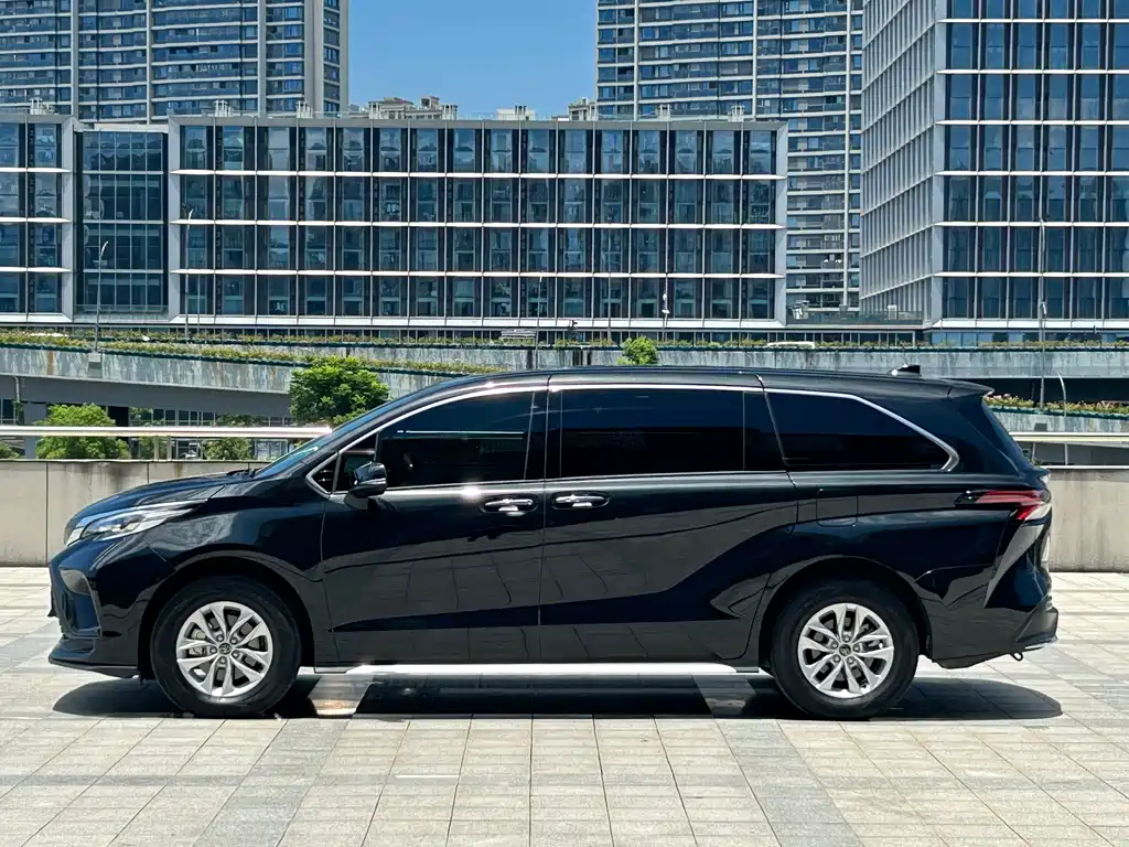 Toyota Granvia 2026