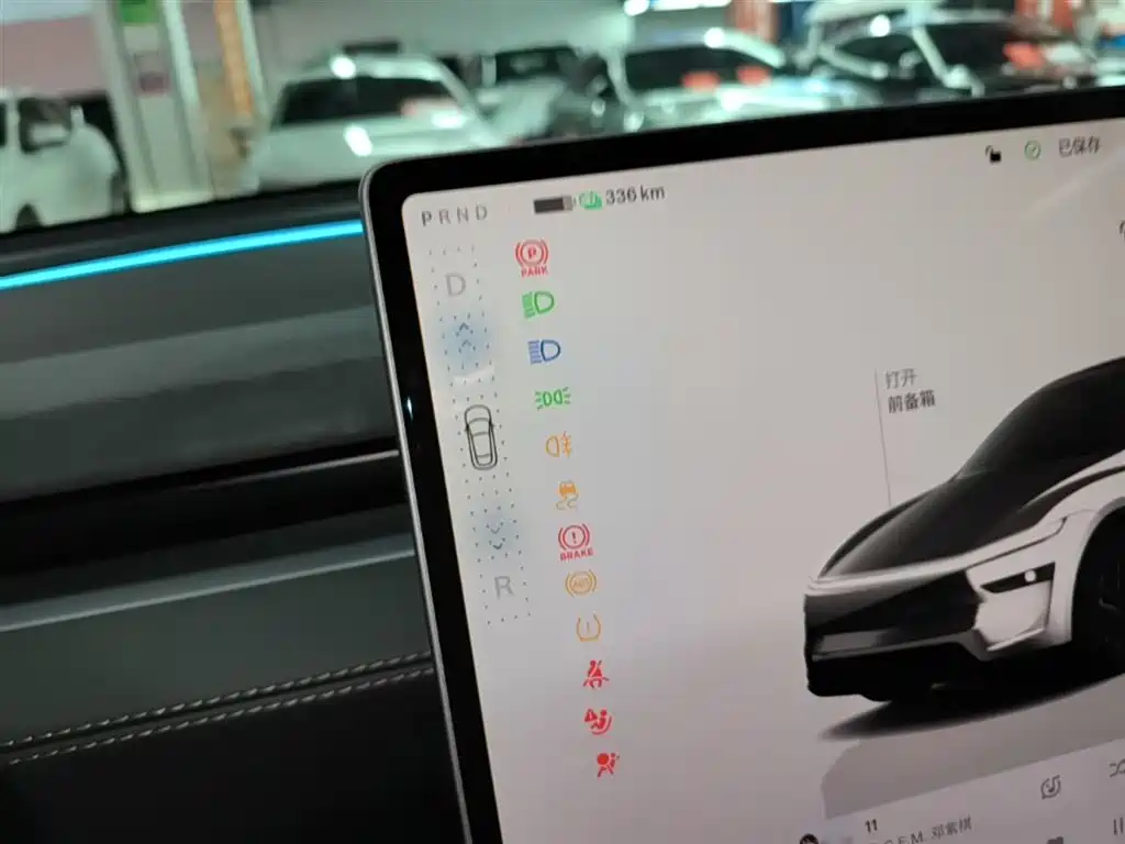 Tesla Model Y 2025 — фото 14