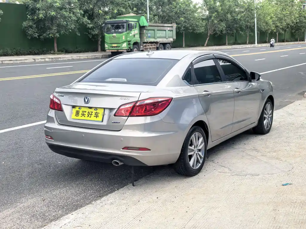 Changan Eado 2017 — фото 12