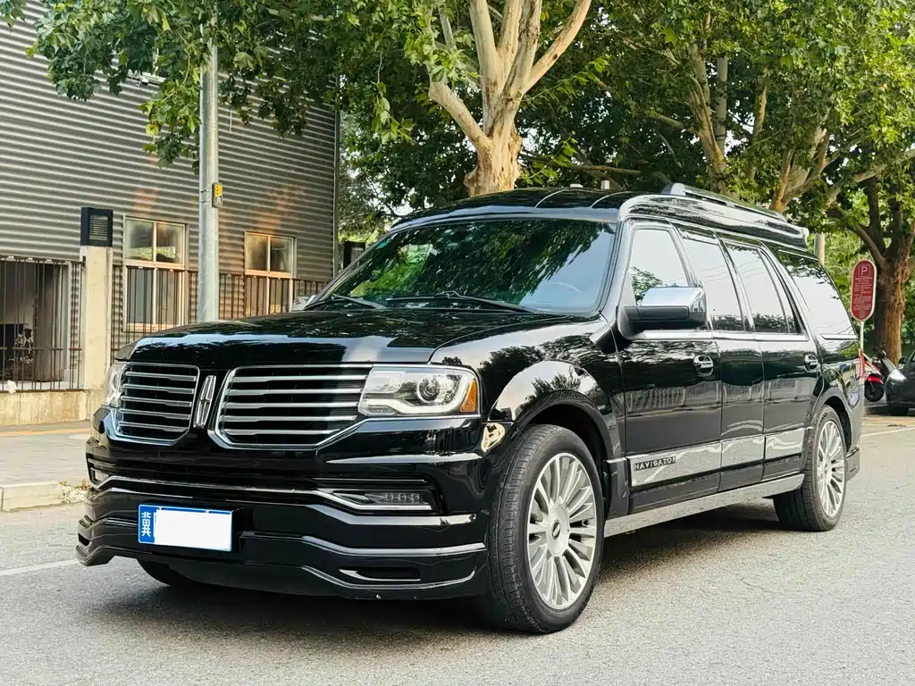 Lincoln Navigator 2017 — фото 1