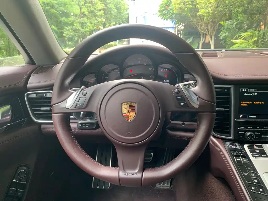 Porsche Panamera 2016 — фото 10
