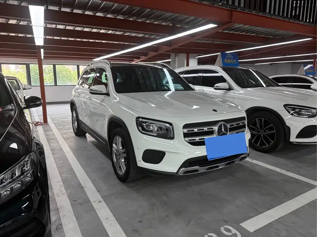 Mercedes-Benz GLB 2021