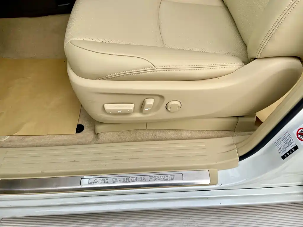 Toyota Prado 2014 — фото 16
