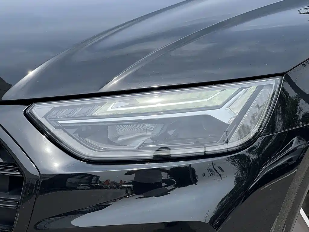 Audi Q5L 2023 — фото 13