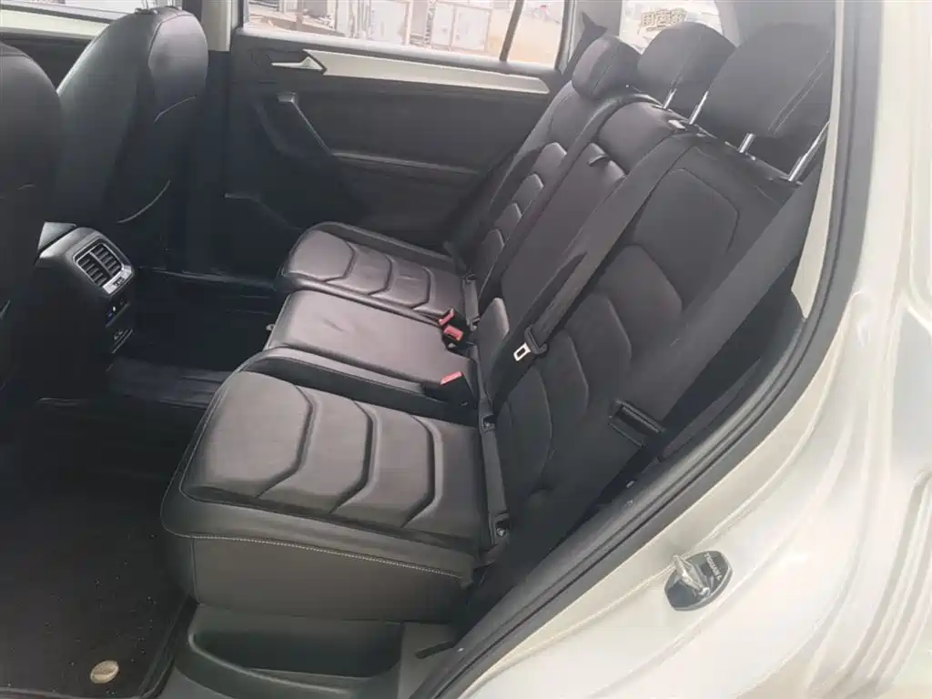 Volkswagen Tiguan L 2017 — фото 17