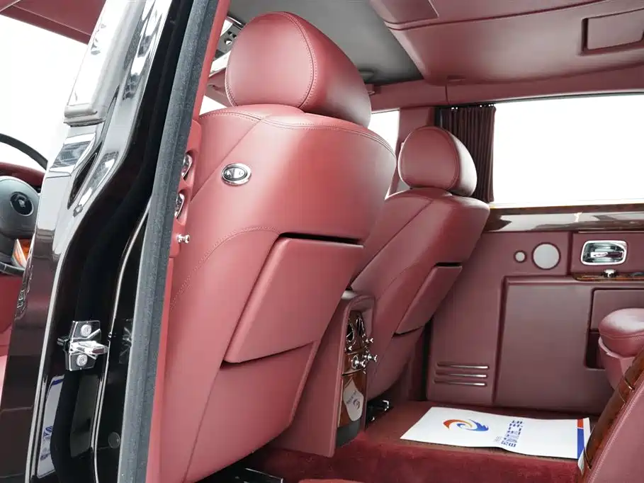 Rolls-Royce Phantom 2013 — фото 11
