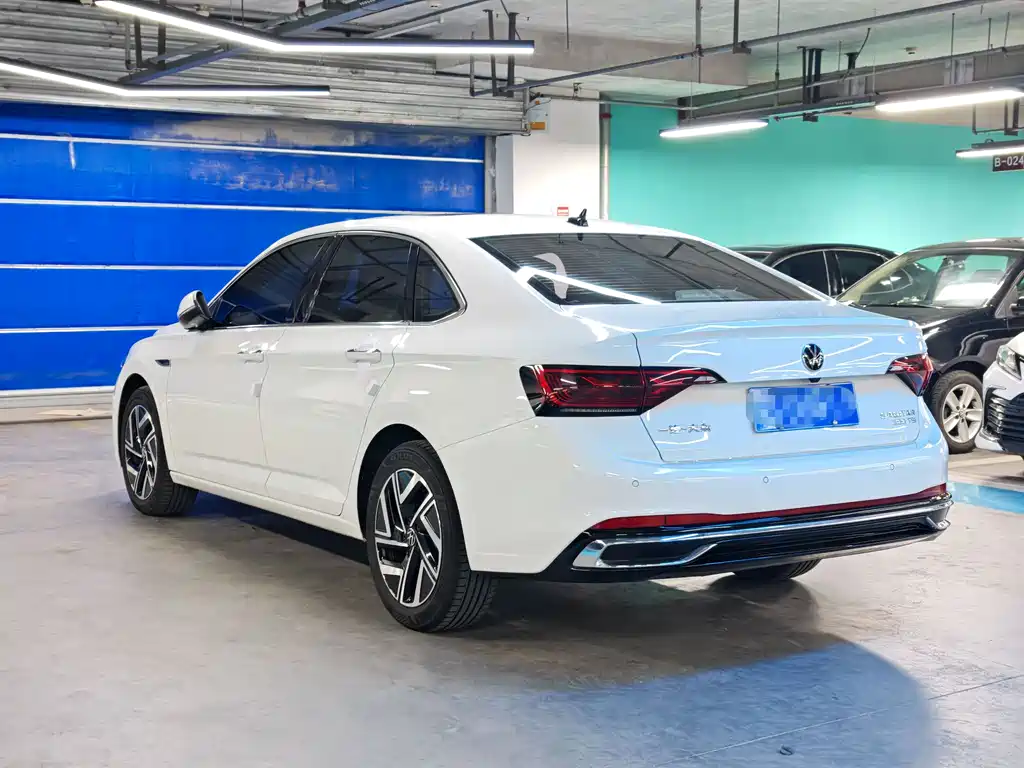 Volkswagen Sagitar 2024